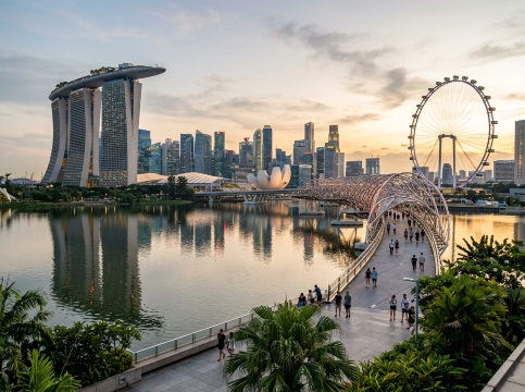 Marina Bay vista.
