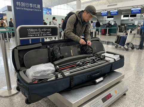 滑雪板行李託運
