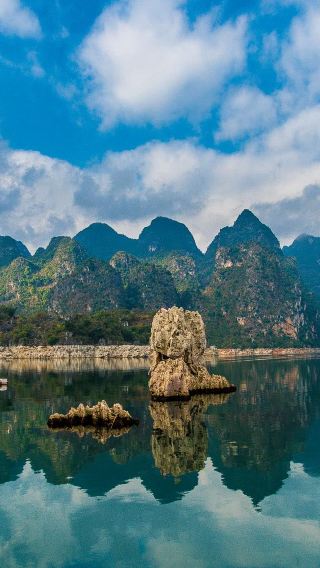 6D5N • GuizhouGuiyang + Huangguoshu Scenic Area + XingyiWanfenglin Scenic Area + Maling River Canyon + Libo Xiaoqikong Scenic Area + Xijiang Qianhu Miao Village