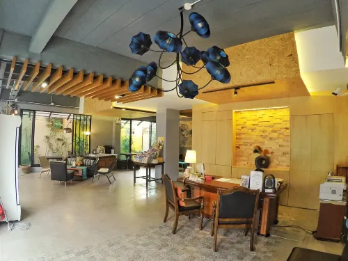 Sea Front Home Hotel - Patong Beach Area Publik Photos