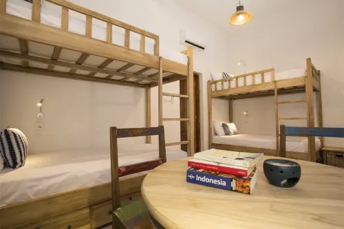 Adhisthana Hotel Kamar Photos