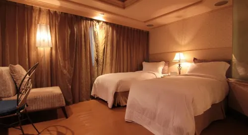 The Moon Hotel Extérieur Photos