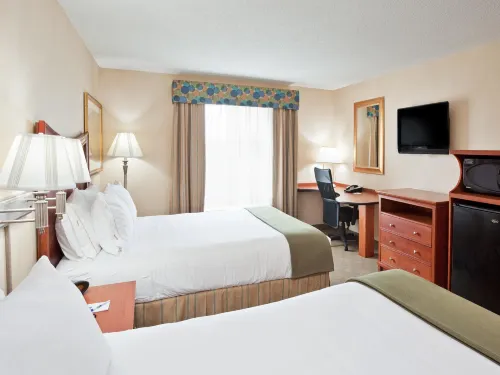 Holiday Inn Express & Suites Auburn Hills Rum Photos