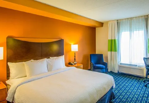 Fairfield Inn & Suites Washington, DC/New York Avenue Rooms Photos