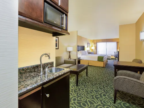 Holiday Inn Express & Suites Atascadero Rooms Photos