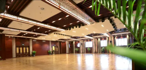 Chong Ning Castle Hotel Business Facilities Photos