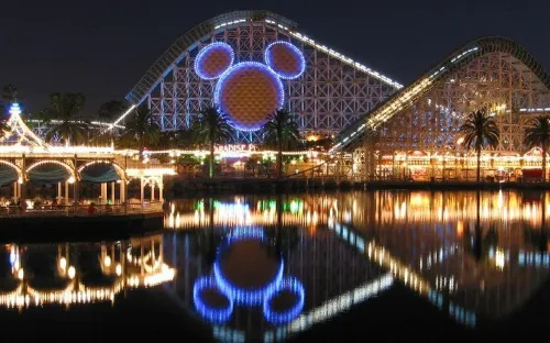 Holiday Inn & Suites Anaheim (1 Blk/Disneyland®) Featured Photos