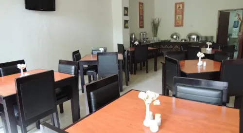 N Hotel Harmoni Jakarta Pusat Makanan Photos