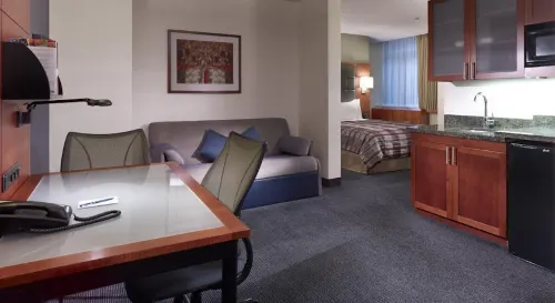 Club Quarters Hotel in San Francisco Restauration Photos