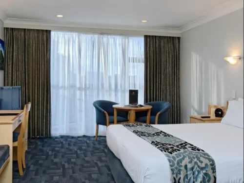 Parkside Hotel & Apartments Huoneet Photos