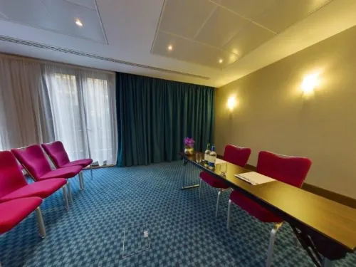 Park Plaza County Hall London Business Photos