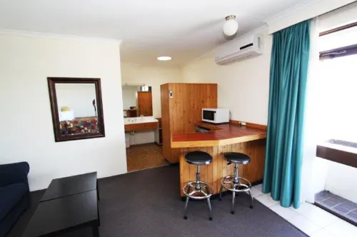 Waterview Gosford Motor Inn Rooms Photos