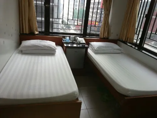 Meilin Hotel Kamar Photos