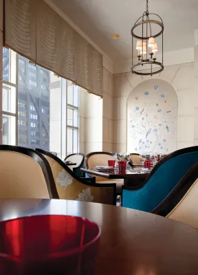 Four Seasons Chicago Restauration Photos