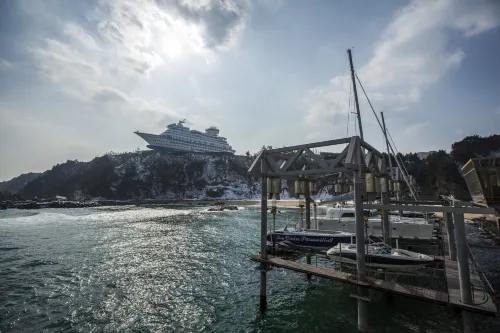 Sun Cruise Resort and Yacht Extérieur Photos