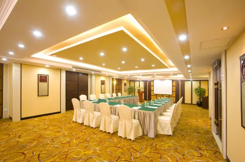 Emperor Hotel Business Photos