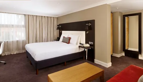DoubleTree by Hilton London Ealing Featured Photos